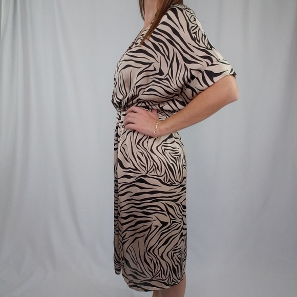 Animal print satin midi dress - Picture 4 of 6